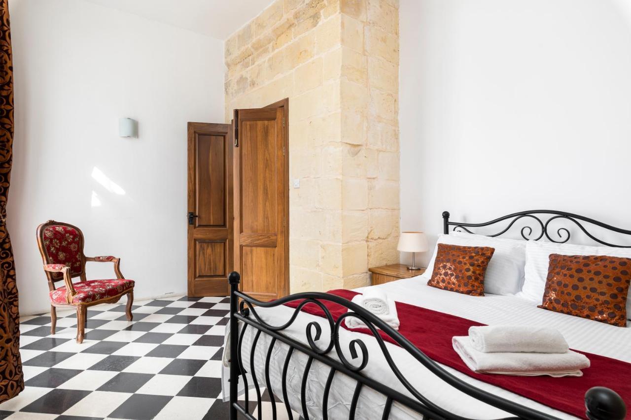 Hébergement de vacances Traditional & Modern Maltese Townhouse - Rooftop Terrace And Sea Views, Close To Birgu Waterfront *