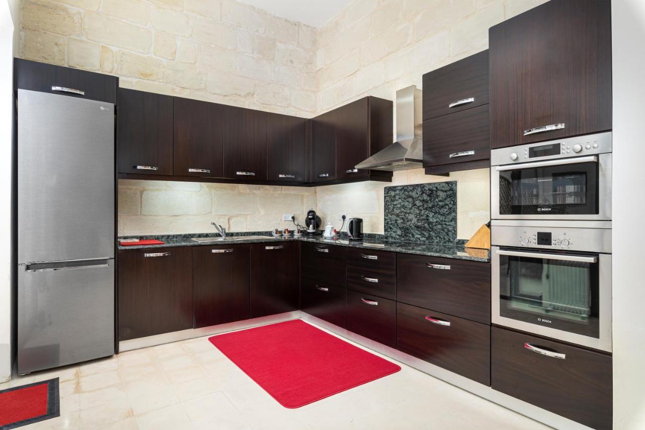 Traditional & Modern Maltese Townhouse - Rooftop Terrace And Sea Views, Close To Birgu Waterfront * Cospicua