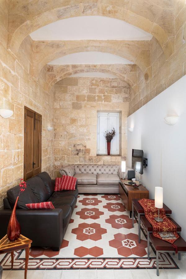 Traditional & Modern Maltese Townhouse - Rooftop Terrace And Sea Views, Close To Birgu Waterfront Hébergement de vacances *
