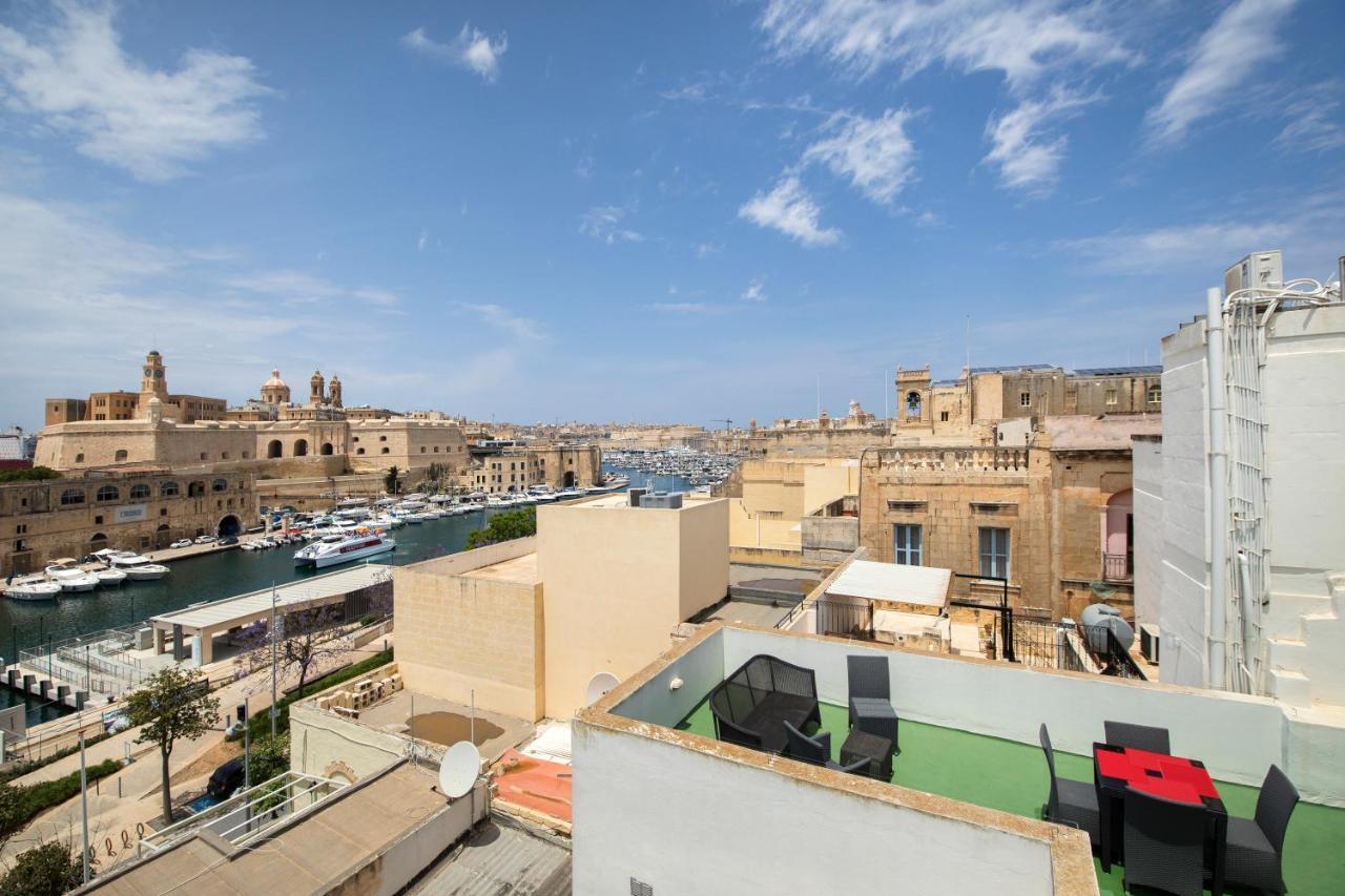 Traditional & Modern Maltese Townhouse - Rooftop Terrace And Sea Views, Close To Birgu Waterfront Cospicua